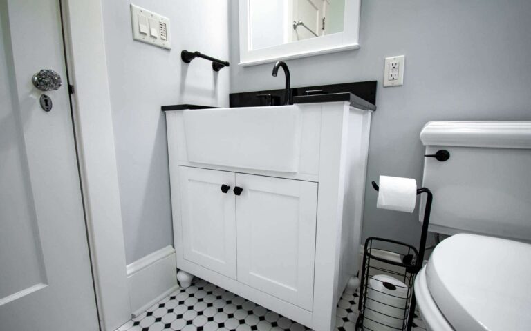 Classic Small Bathroom 5 1